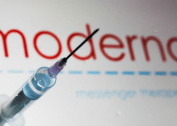 मॉर्डनाची लसही महामारी रोखू शकणार नाही; वैज्ञानिकांनी व्यक्त केली चिंता