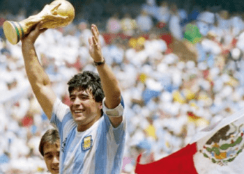 अलविदा.. फुटबॉल दैवताला!