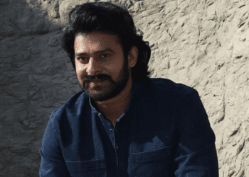 प्रभासवर लागलेत १ हजार कोटी रुपये