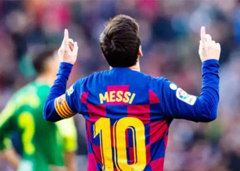 दिवंगत फुटबॉलपटूला श्रद्धांजली वाहिली, लियोनेल मेस्सीला 54 हजारांचा दंड