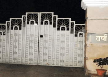 मुख्यमंत्र्याच्या वर्षा शासकीय निवासस्थानाचे पाणी बिल थकीत नाही, मुंबई महापालिकेचा अहवाल