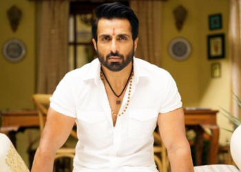 अभिनेता सोनू सूदला हायकोर्टाचा दिलासा, बेकायदा बांधकाम प्रकरणी कारवाईला स्थगिती