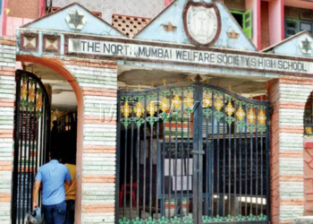 मुंबईतील शाळा बंद असल्याने अभ्यासावर पाणी; दहावी, बारावीच्या विद्यार्थी-शिक्षकांमध्ये नाराजी