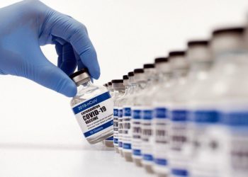 महाराष्ट्राच्या वाट्याला कमी लसी, लसीकरण केंद्रांची संख्याही घटवली