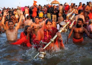 शुंभांच्या मेळ्यात दोन नीरो!