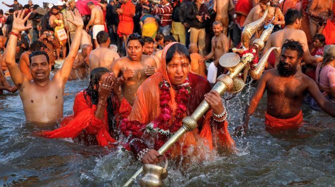 शुंभांच्या मेळ्यात दोन नीरो!