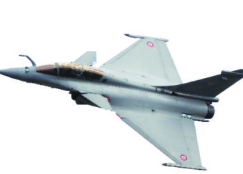 हे विमान उडते अधांतरी