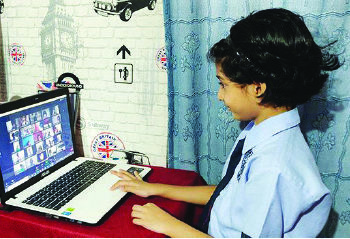 बंद शाळांमध्ये शिक्षणाची घुसमट