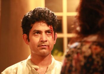 बाळासाहेबांबद्दलचा आदर पाहून भारावलो…