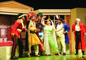 सुंदराची सुपरफास्ट कॉमेडी एक्स्प्रेस!