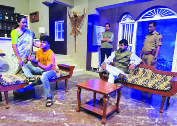 नजरबंदीचा थरारक नाट्यखेळ!