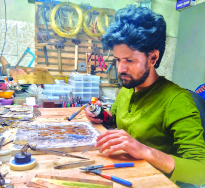 तांब्या पितळेला सोन्याची झळाळी