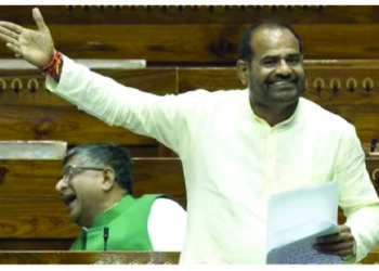 अहंमन्य वाचाळता व्यर्थ आहे…