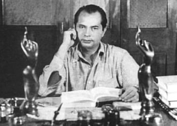 वर्गाच्या बेड्या तोडणारा संवेदनशील दिग्दर्शक