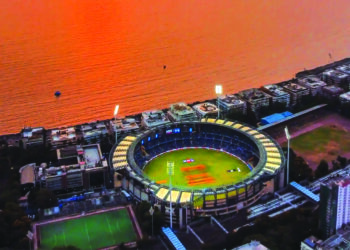 मी वानखेडे स्टेडियम बोलतोय…