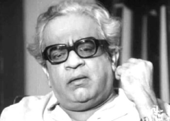 पुलं गेले तेव्हा…