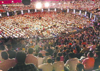 महाराष्ट्राच्या हितासाठी ठाकरे उभे ठाकले!