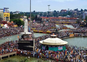 कुंभ आमचा; कुंभ त्यांचा!