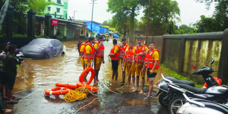 स्वच्छतेच्या मोहिमा म्हणजे फक्त दिखाव्याचे उत्सव!