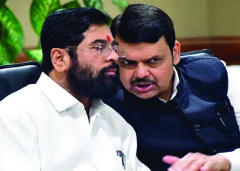 कात्रजच्या घाटात, सरकार की विरोधक?