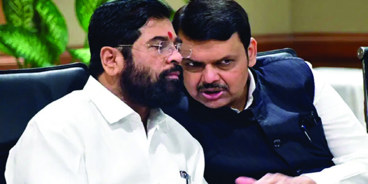 कात्रजच्या घाटात, सरकार की विरोधक?