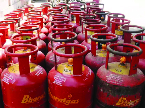 महंगाई डायन खाये जात है!