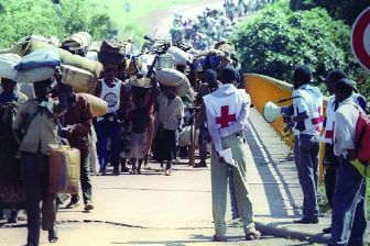 फूट पडली, सौहार्द संपले…