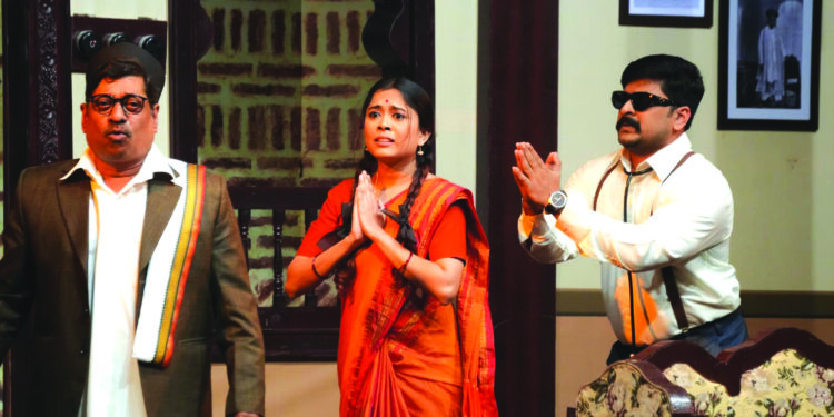 खळखळून हसवणारी व्यंगचित्रे!