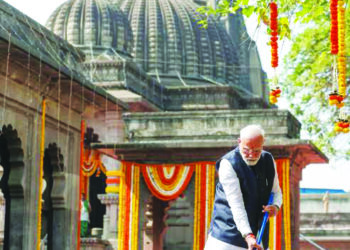 हे देश चालवताहेत की देवळं?