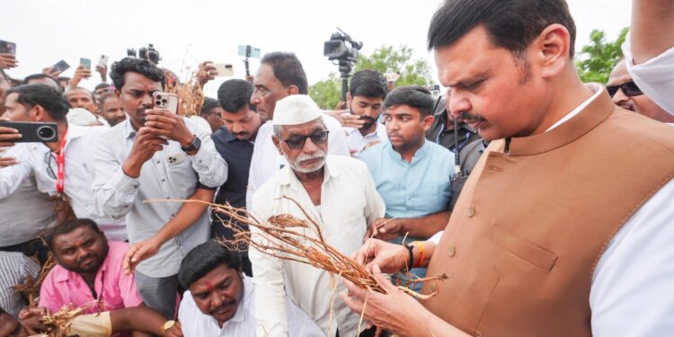 शेतकर्‍यांसाठी आपत्ती; सत्ताधार्‍यांसाठी पर्वणी!